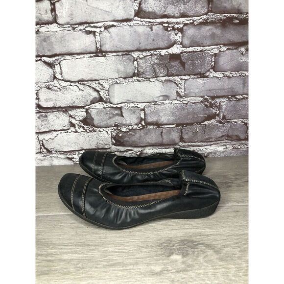Taos Black Leather Slip On Elastic Ballet Flats Shoes Women Sz 39EU/8.5M US - Picture 6 of 16